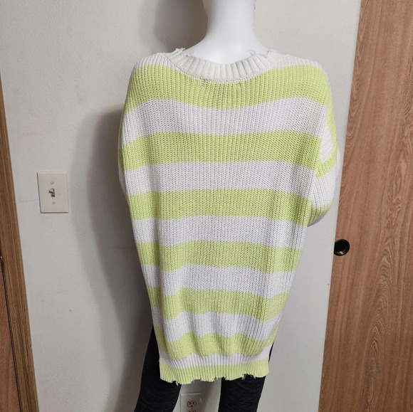 Forever‎ 21 oversized color block sweater size small - Picture 11 of 16